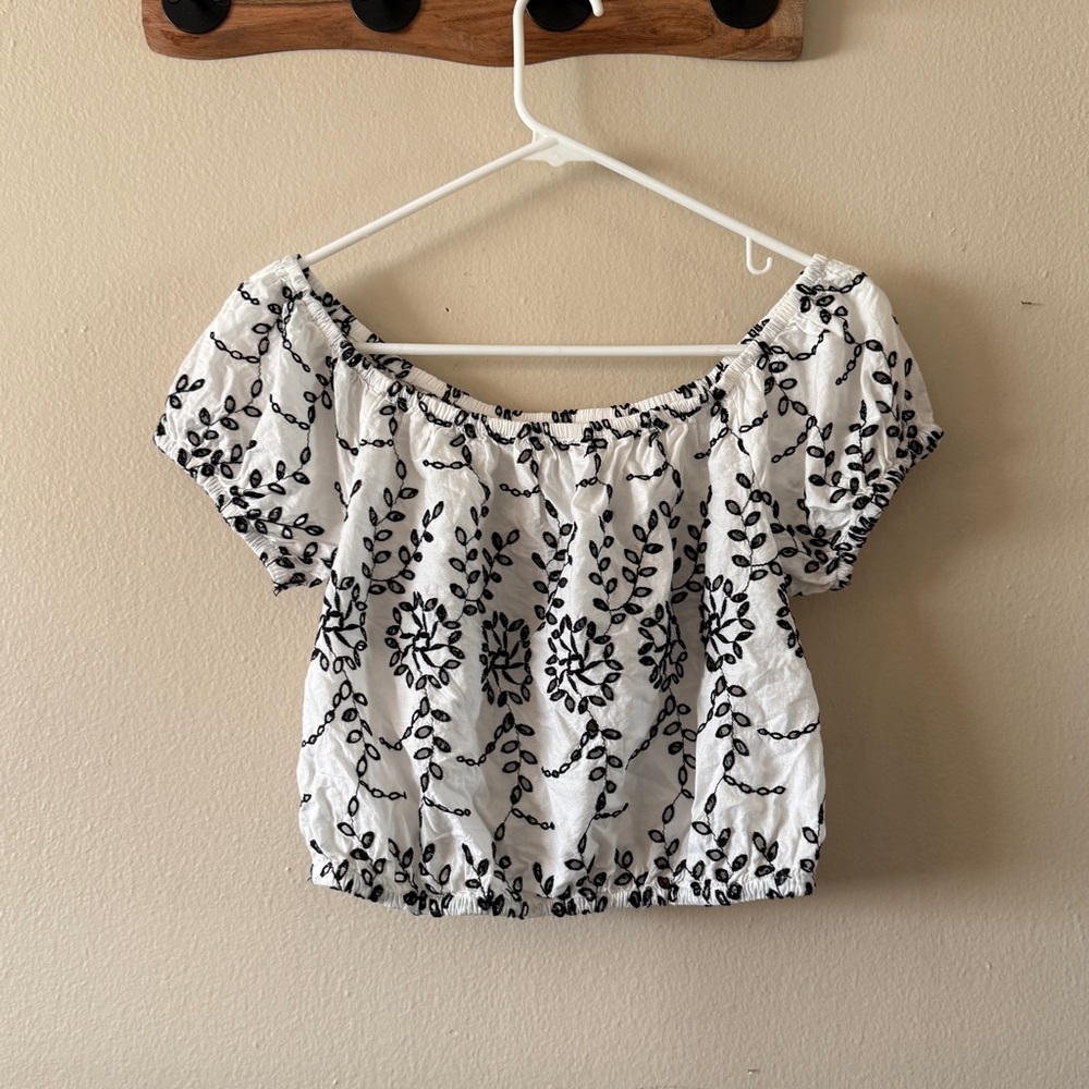 American Eagle Off the Shoulder Embroidered 100% Cotton Puff Sleeve Top Size S